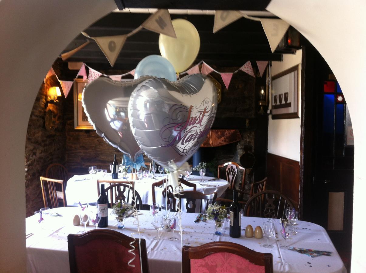 Hawkins Arms Bed and Breakfast Zelah Esterno foto